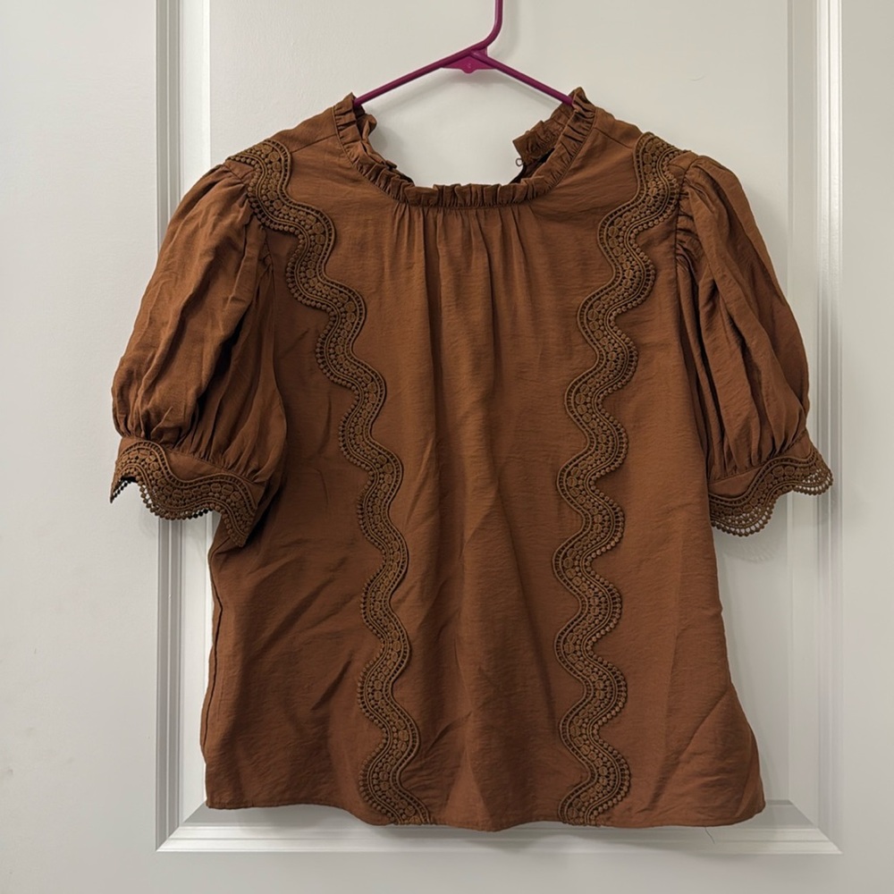 Boho Chic Brown Puff Sleeve Top with Lace Trim – Size M